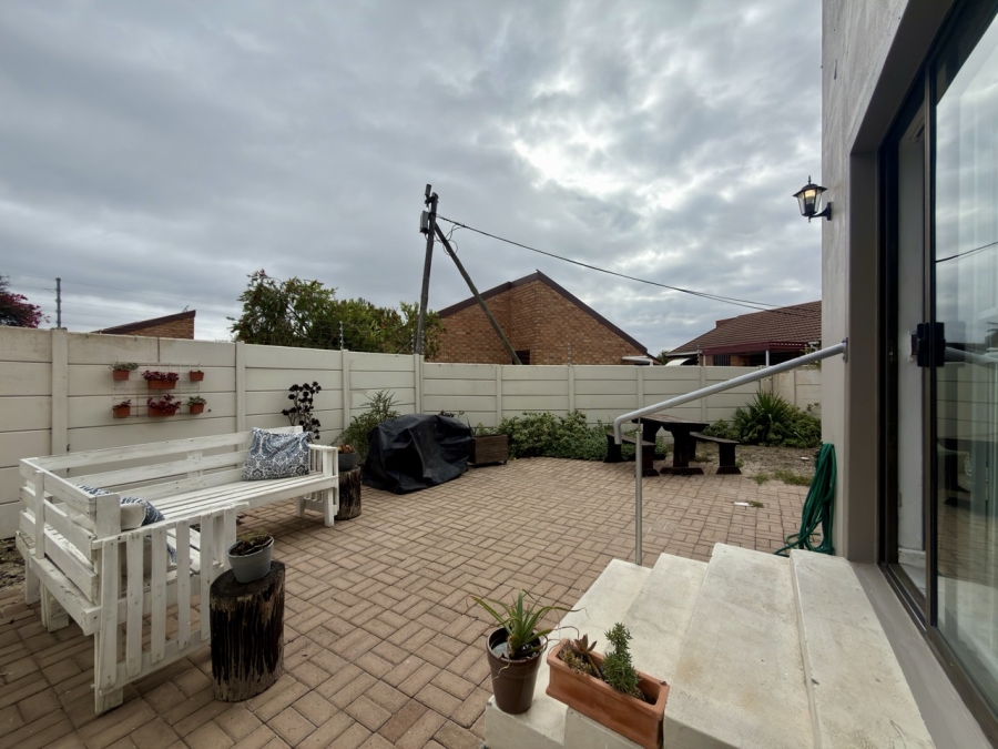 2 Bedroom Property for Sale in Table View Western Cape